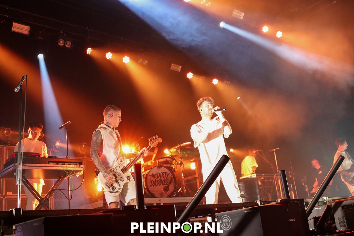 THE DIRTY DADDIES     (1)